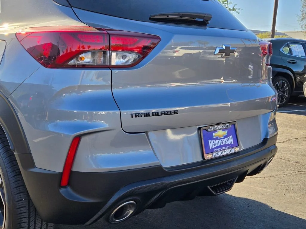 Used 2023 Sterling Gray Metallic Chevrolet RS image 5
