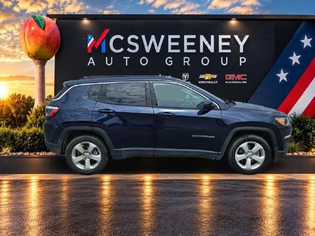 Used 2021 Blue Jeep Latitude image 6