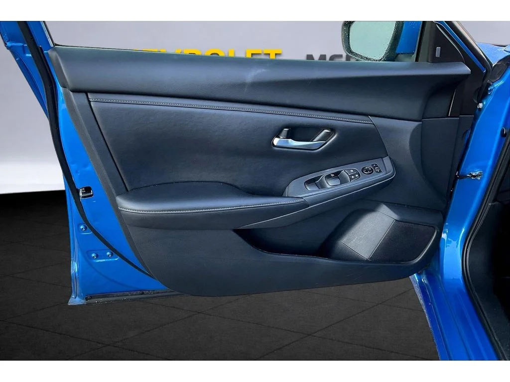 Used 2025 Blue Nissan SV image 16