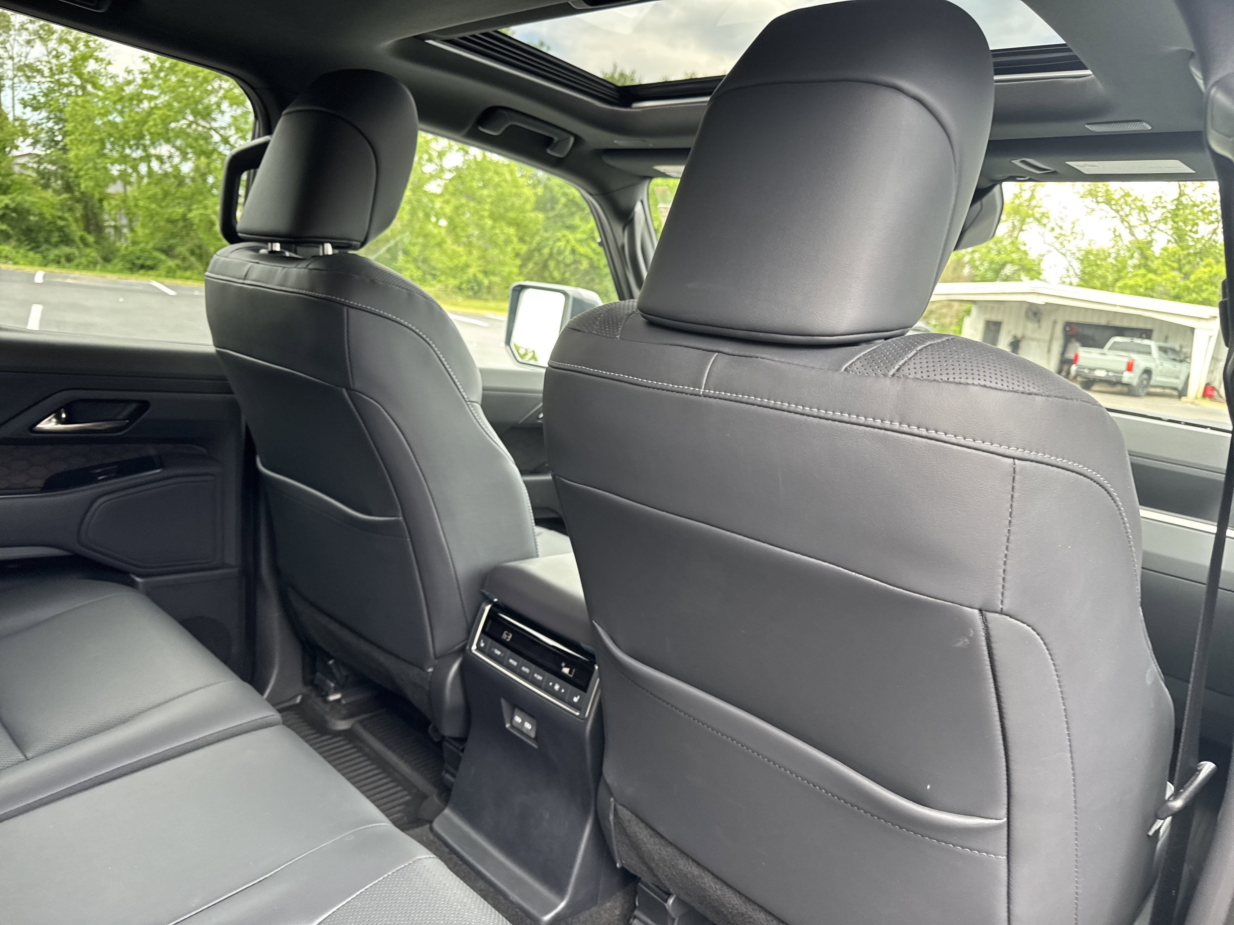 Used 2025 Incognito Lexus 550 Premium+ image 39