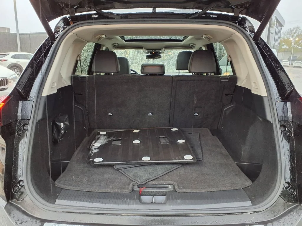Used 2021 Black Nissan SV image 10