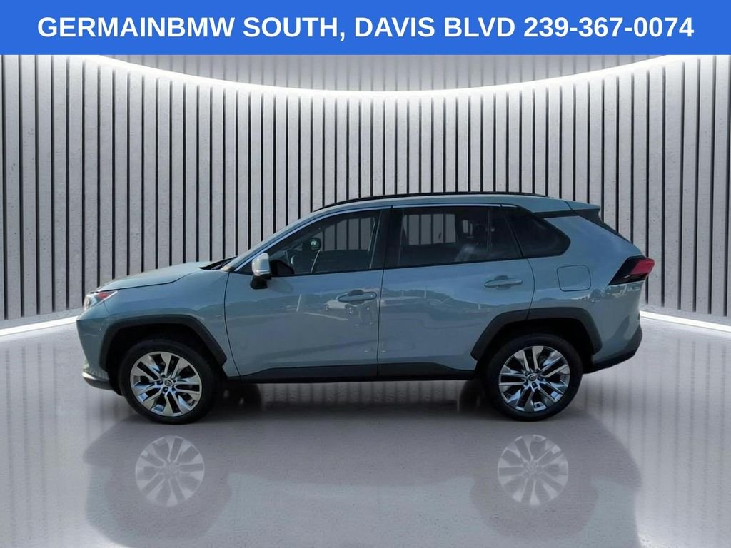Used 2021 Lunar Toyota XLE Premium image 8