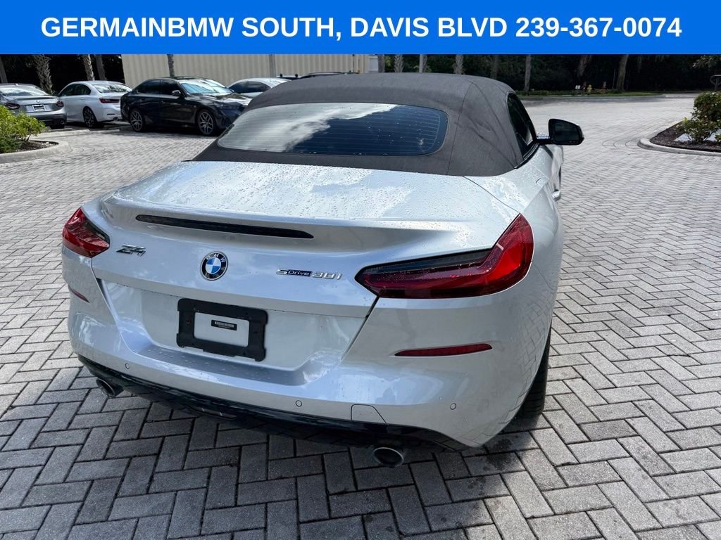 Used 2021 Glacier Silver Metallic BMW sDrive30i image 7