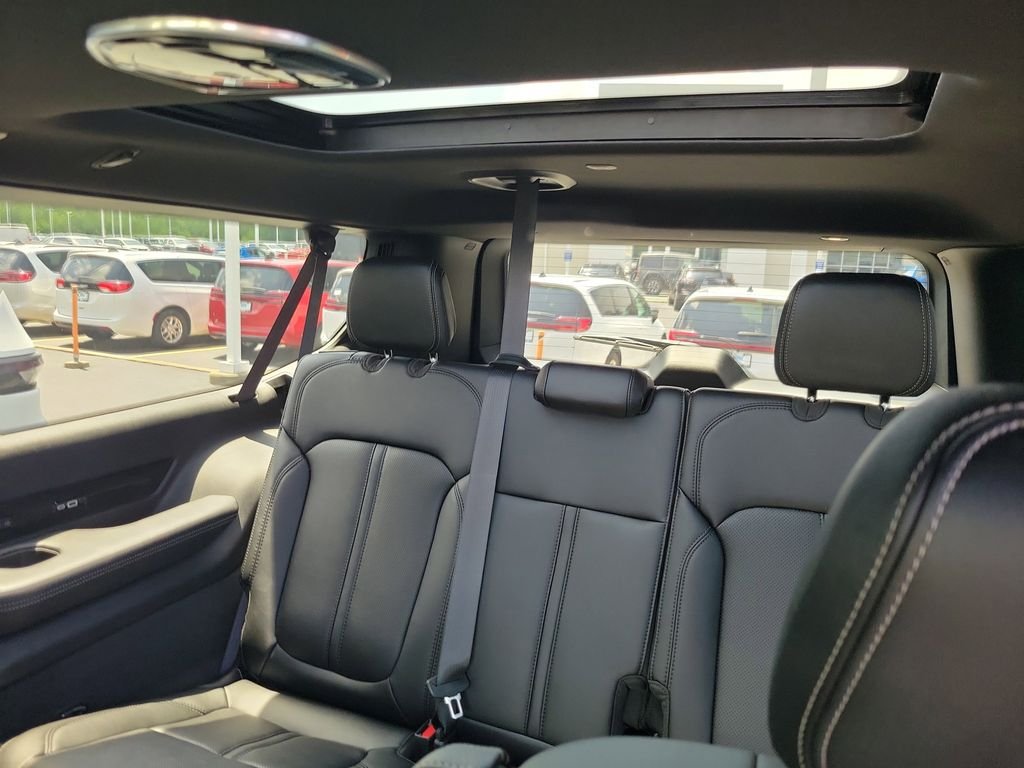New 2026 Baltic Gray Metallic Clearcoat Jeep Summit Obsidian image 11