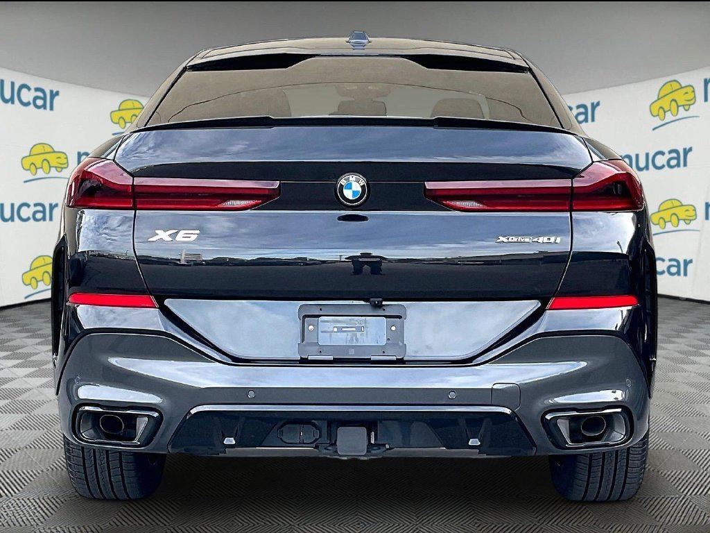 Used 2024 Black BMW xDrive40i image 5