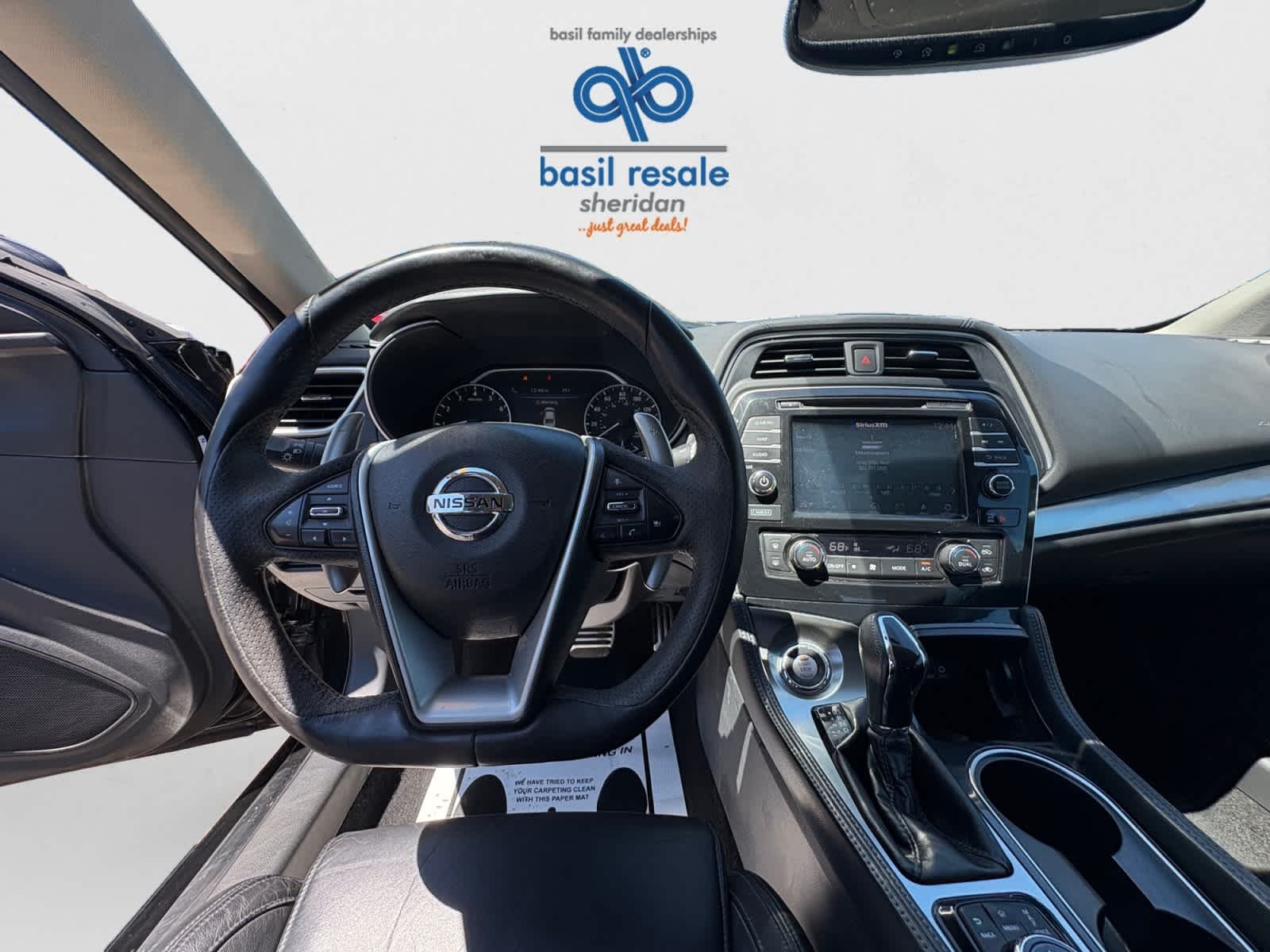 Used 2017 Super Black Nissan SR image 15