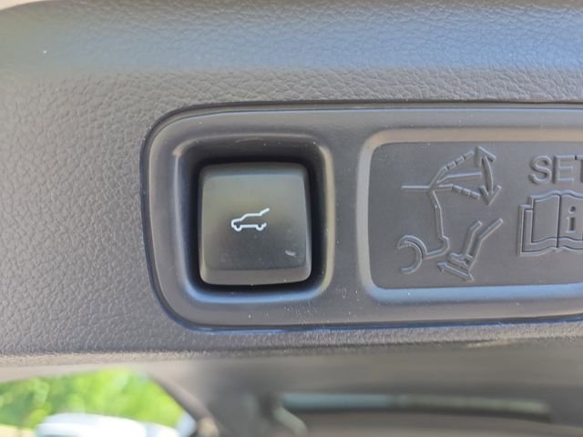 Certified Used 2023 White Metallic Ford Platinum image 10