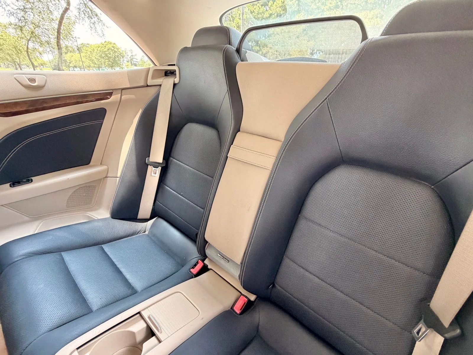 Used 2016 designo Diamond White Metallic Mercedes-Benz E 400 image 12