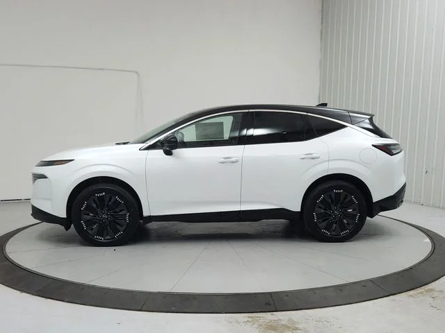 New 2026 White Nissan Platinum image 4