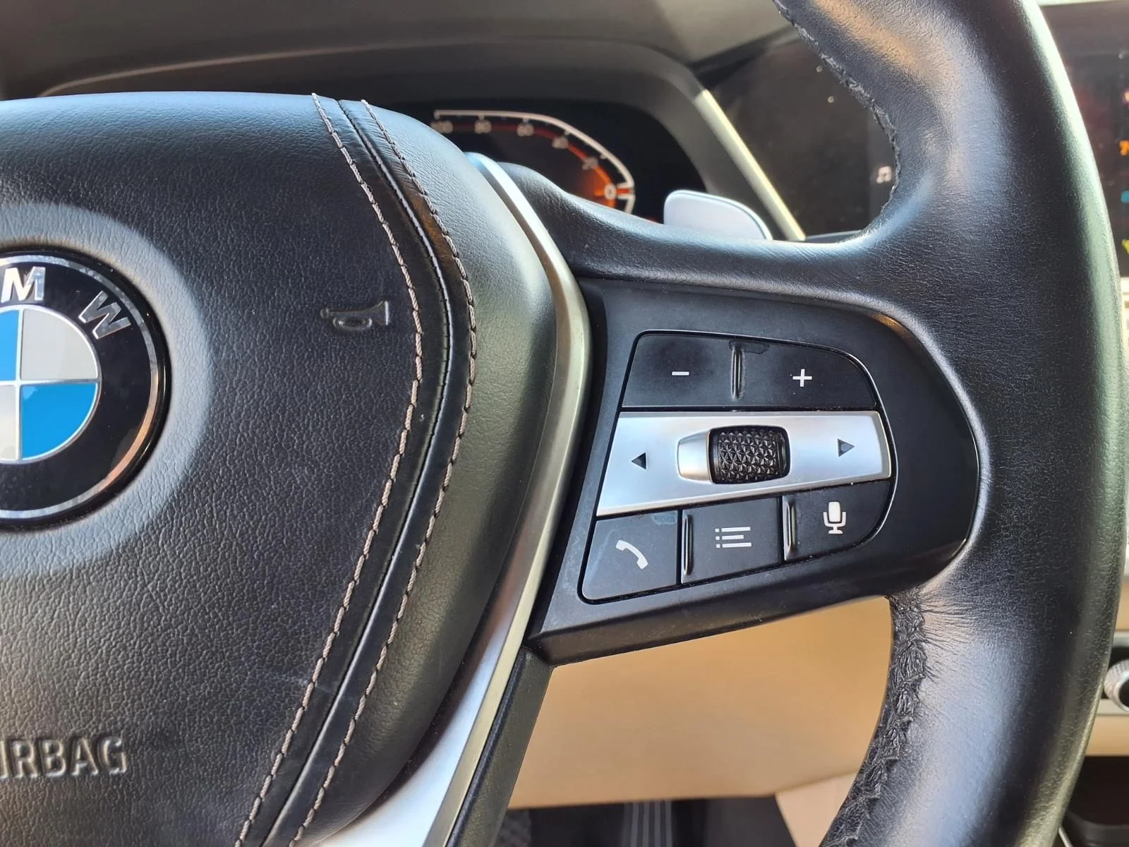 Used 2021 White BMW sDrive40i image 19