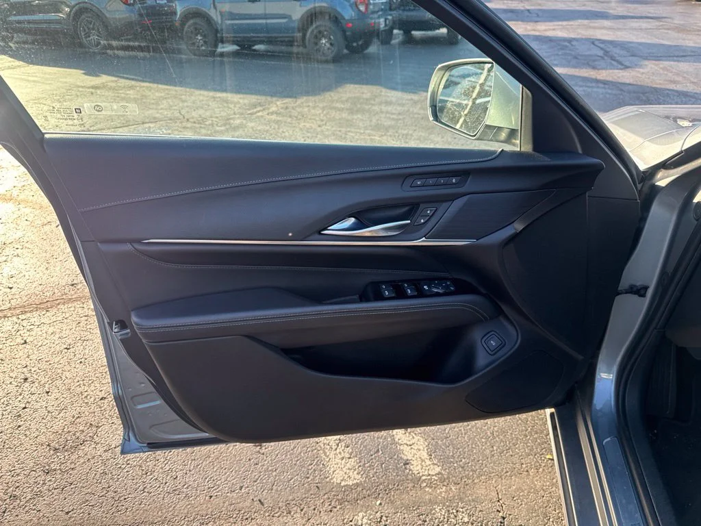 Used 2023 Silver Cadillac Premium Luxury image 18