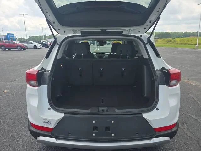 Used 2022 SUMMIT WHITE Chevrolet LT image 27
