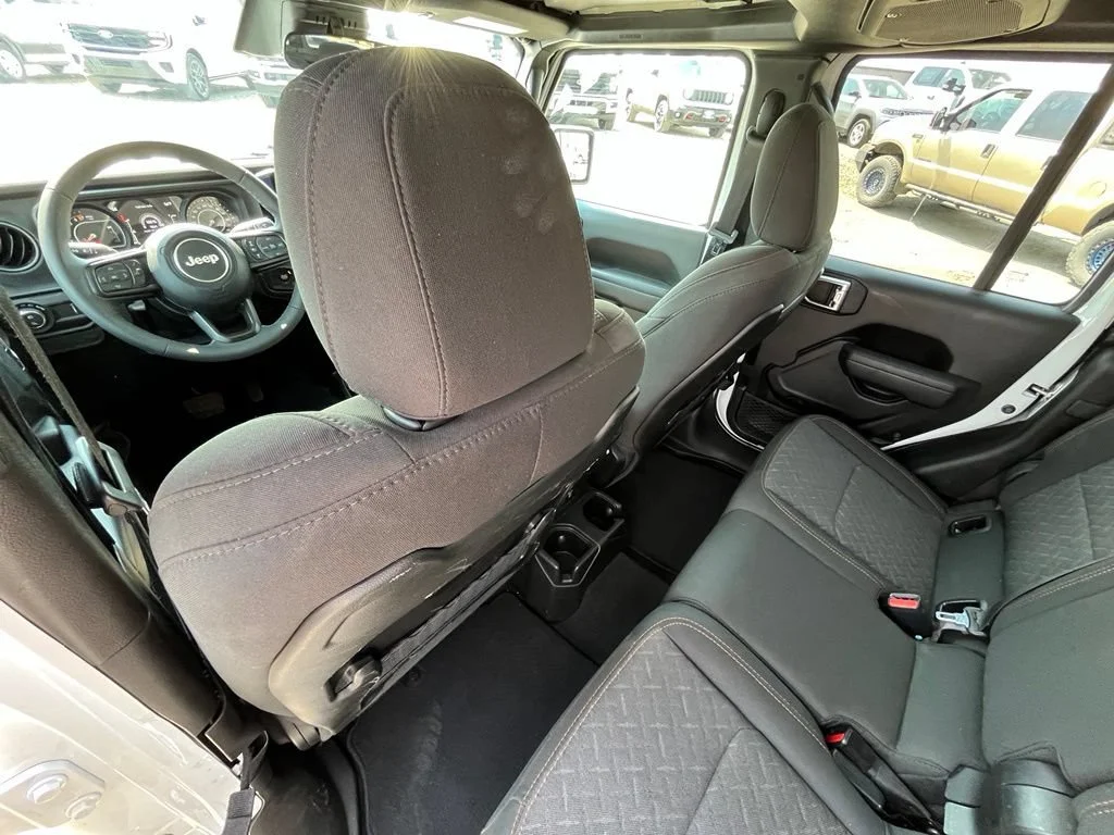 Used 2026 White Jeep Mojave image 15