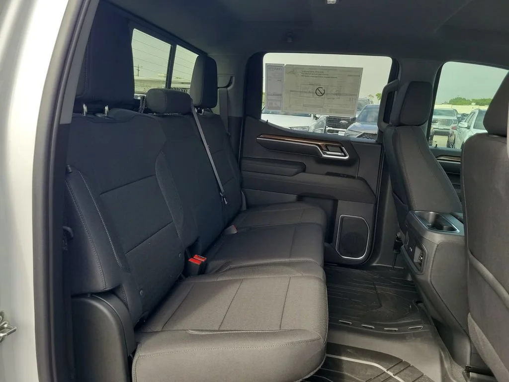 New 2026 Summit White Chevrolet LT image 26