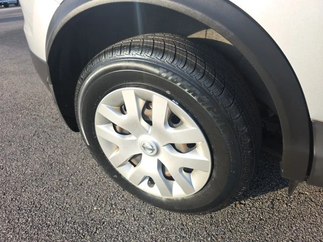 Used 2020 Silver Nissan S image 10