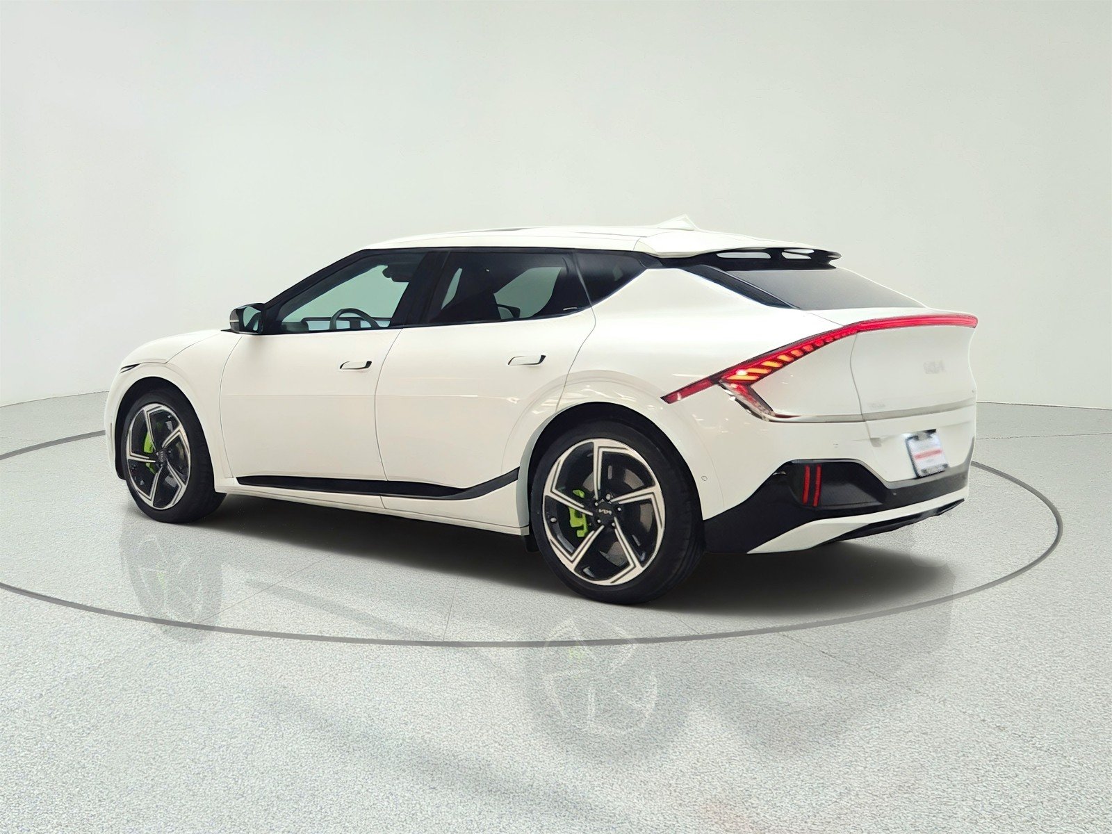 Used 2023 Snow White Pearl Kia GT image 7