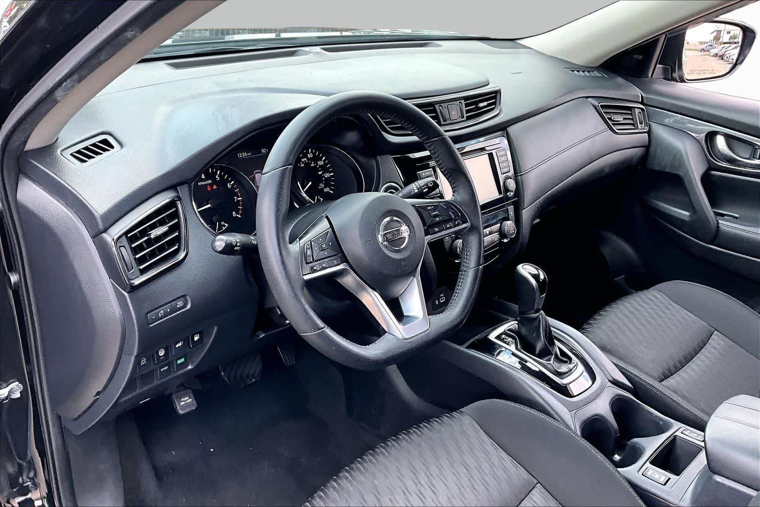 Used 2020 MAGNETIC BLACK Nissan SV image 16