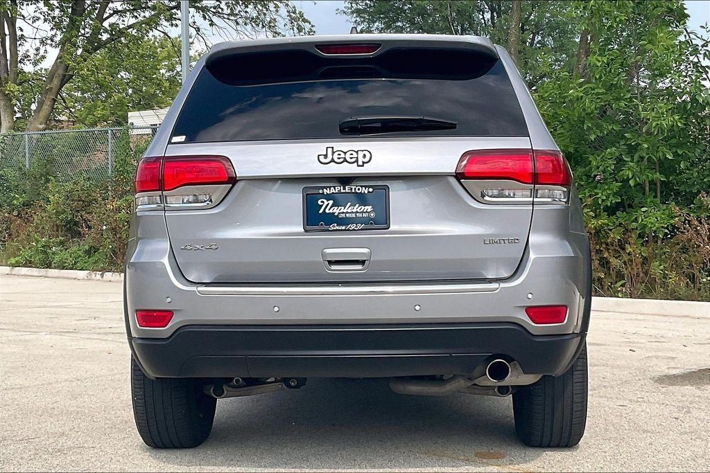 Used 2021 Silver Jeep Limited image 3