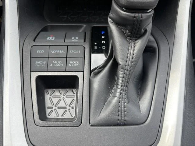 Used 2024 Silver Sky Metallic Toyota LE image 10