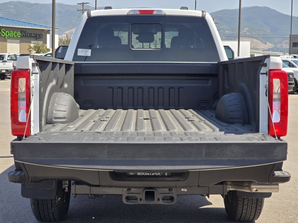 New 2026 Oxford White Ford XL image 21