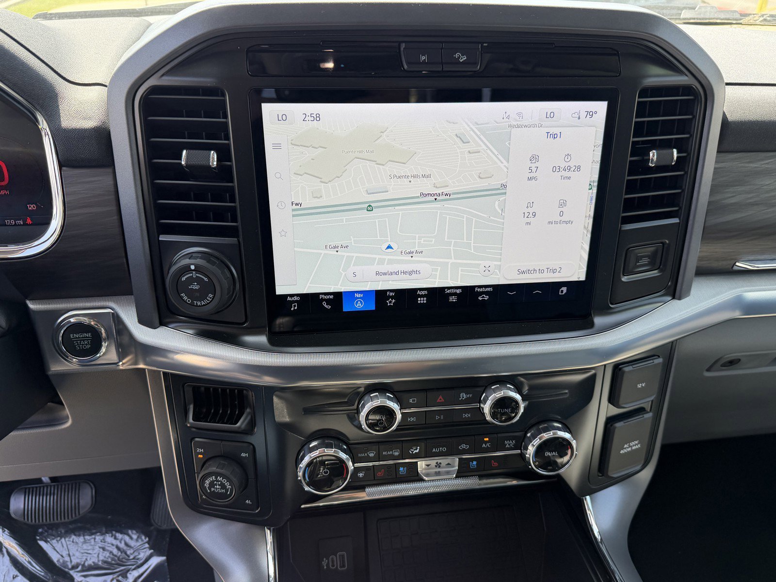 New 2025 Star White Metallic Tri-Coat Ford Lariat® image 27