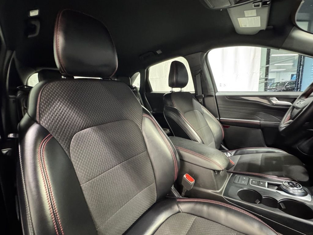 2024 Ford Escape ST-Line - Photo 32