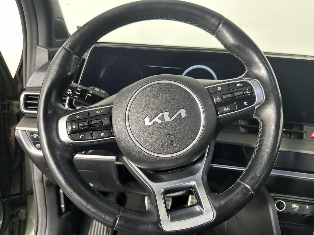 Used 2024 Green Kia X-Pro image 11