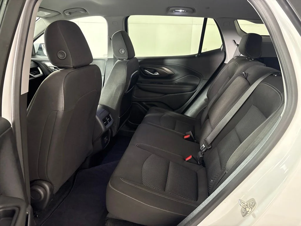 Used 2024 White GMC SLE image 26