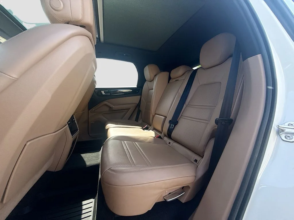 Used 2021  Porsche Base image 27