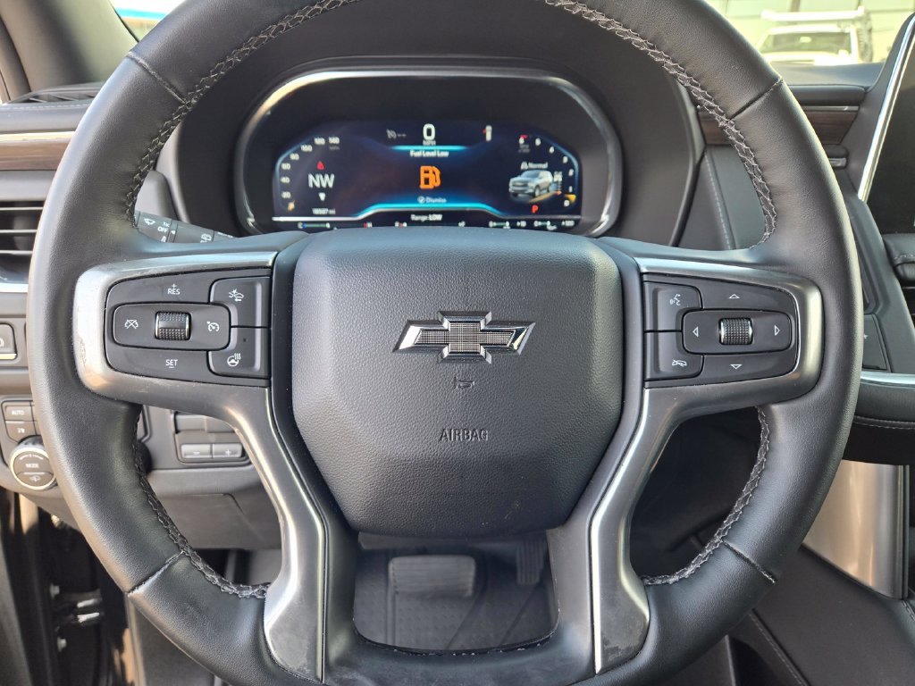 Used 2023 Black Chevrolet Z71 image 20