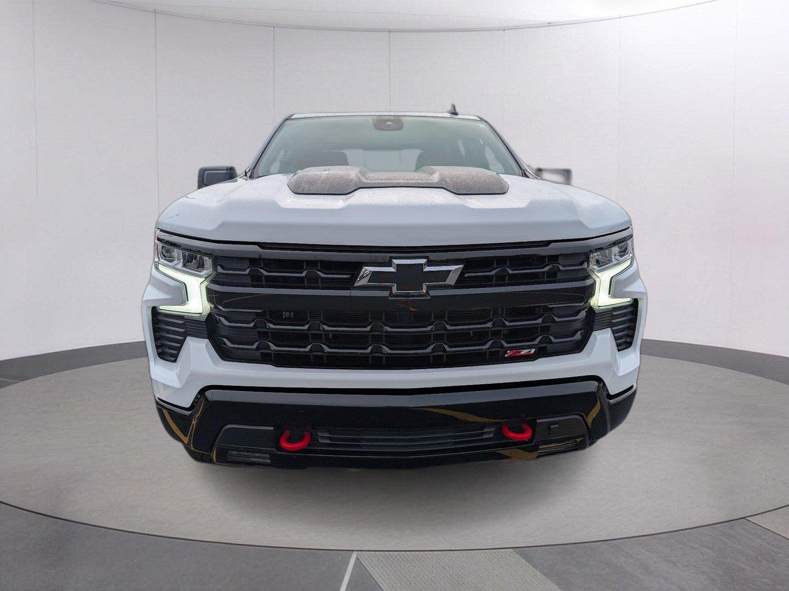 Used 2025 Summit White Chevrolet LT Trail Boss image 10