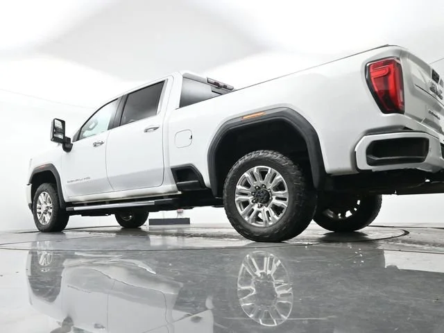 Used 2020 SUMMIT WHITE GMC Denali image 13