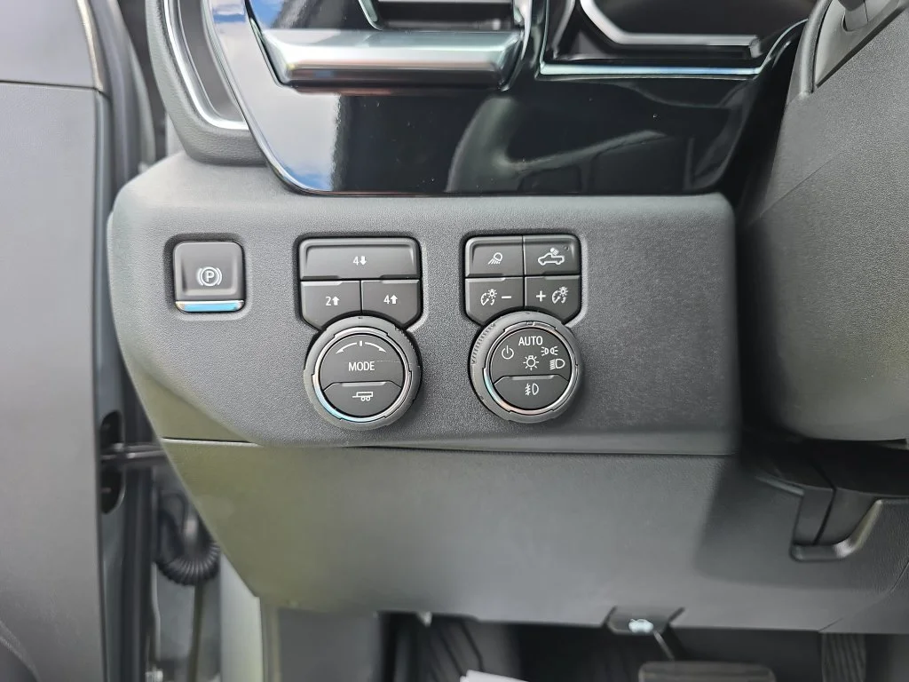 New 2026 Sterling Gray Metallic Chevrolet LT image 20