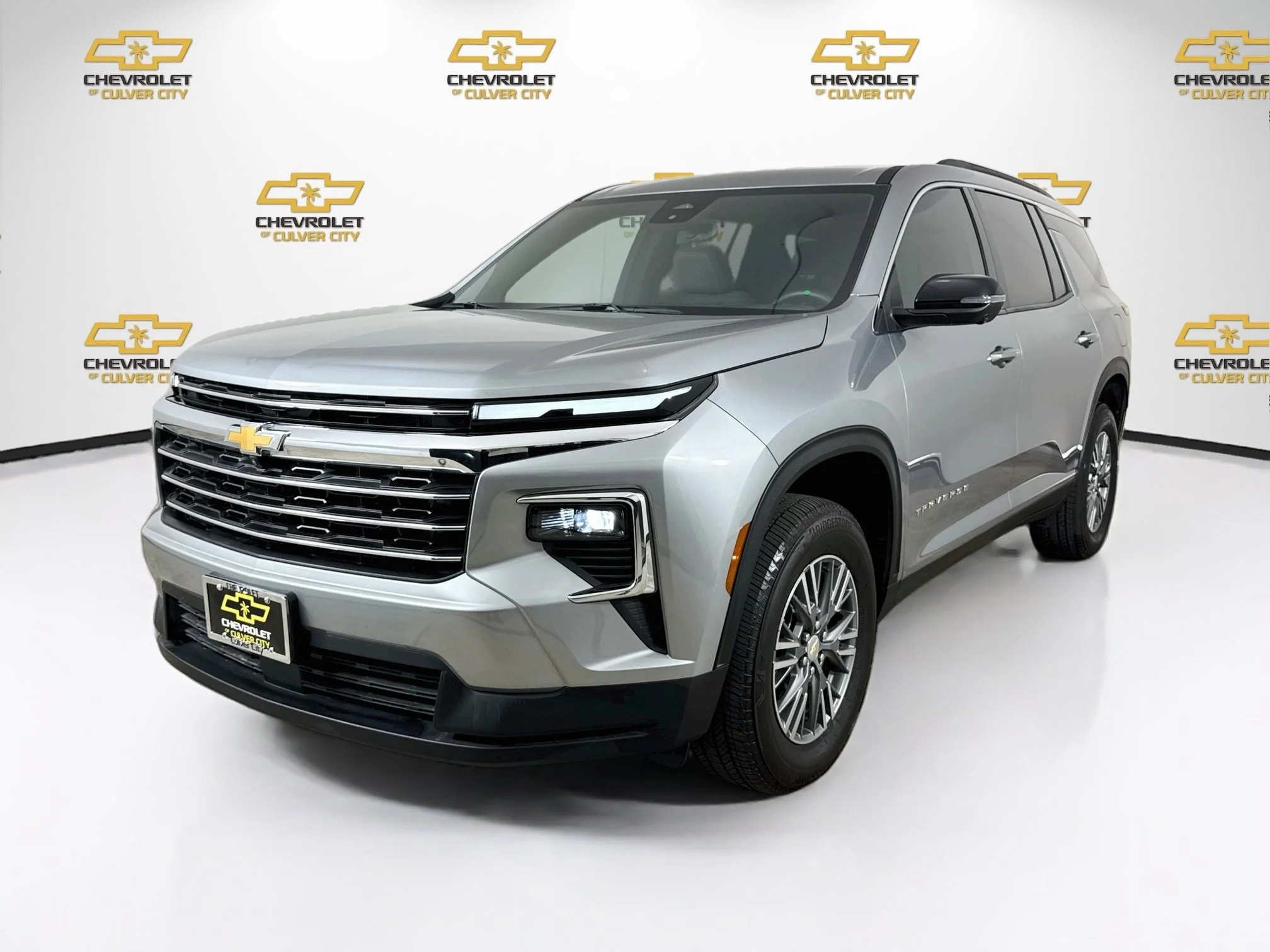 Used 2025 Sterling Gray Metallic Chevrolet LT image 3