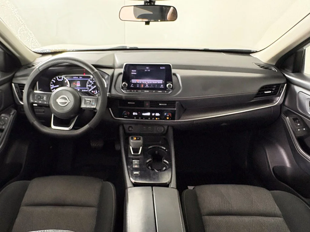 Used 2024 Silver Nissan SV image 38