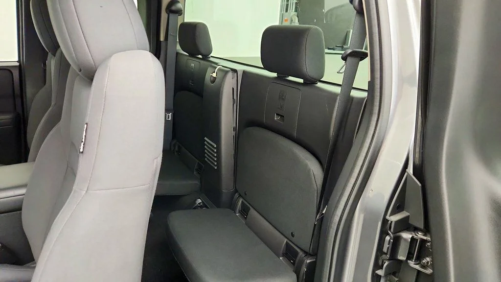 Used 2022 Gun Metallic Nissan King Cab 4x2 S Automatic image 18
