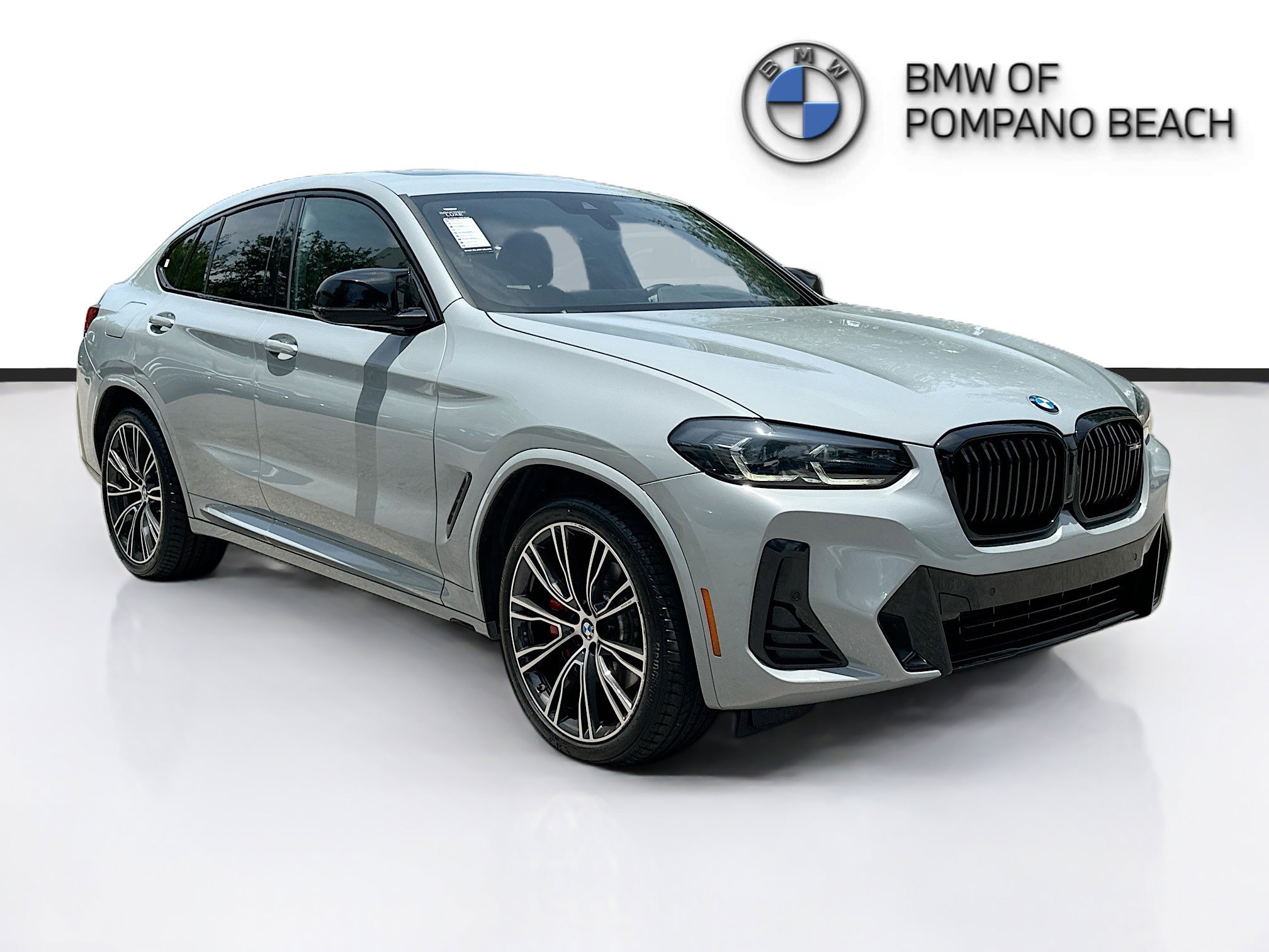 2024 BMW X4 M40i's photo