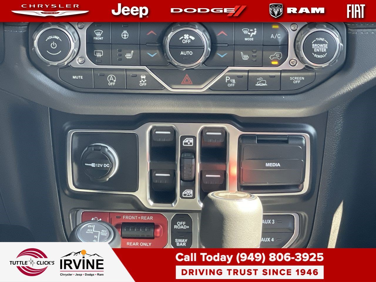 New 2026 Hydro Blue Pearl-Coat Exterior Paint Jeep Rubicon X image 13