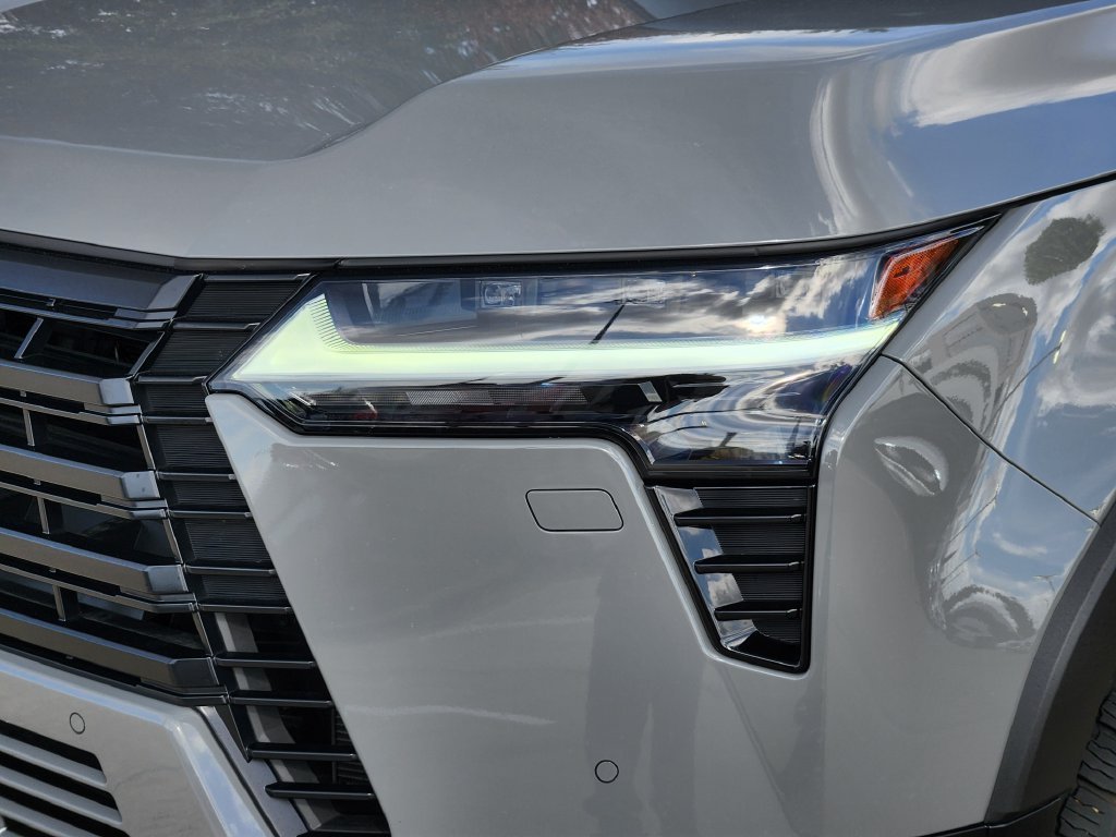 Certified Used 2025 Incognito Lexus 550 Overtrail image 9