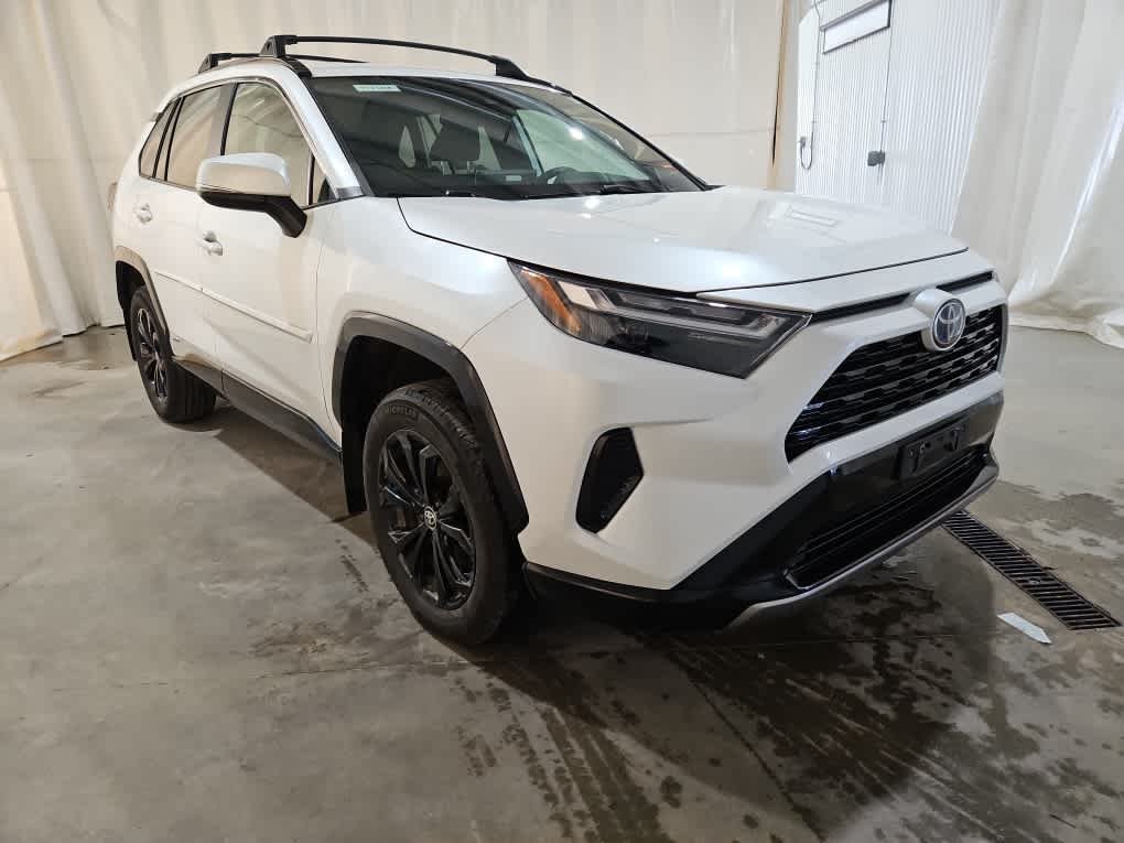 Used 2023 Wind Chill Pearl Toyota Hybrid SE image 8