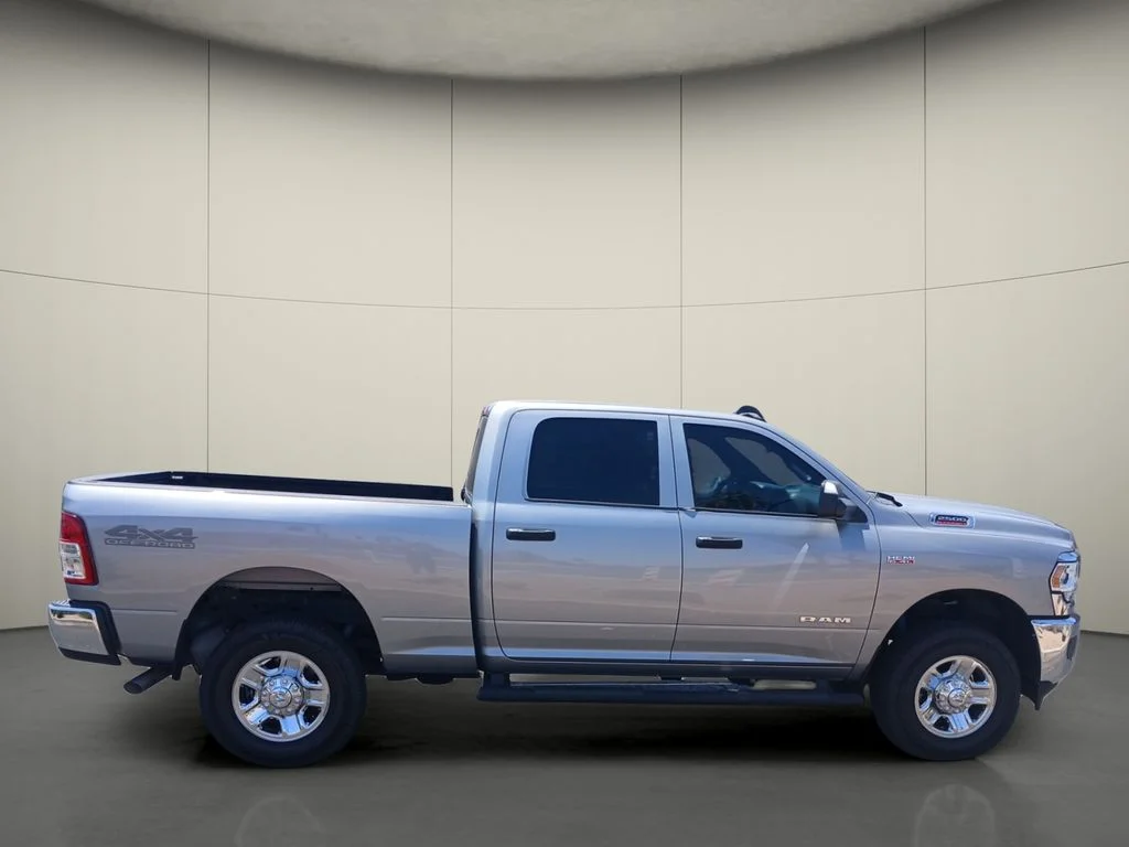 Used 2022 Billet Silver Metallic Ram Tradesman image 8