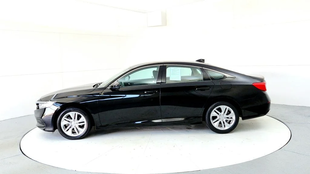 Used 2020  Honda LX image 3