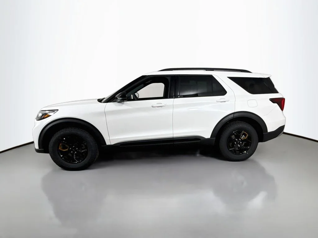 New 2026 Star White Metallic Tri-Coat Ford Tremor® image 4