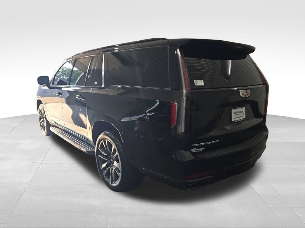 Used 2022 Black Cadillac Sport image 4