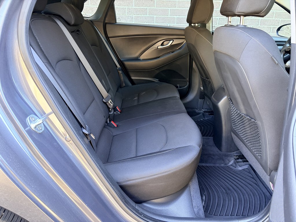 Used 2018 Summit Gray Hyundai Base image 23