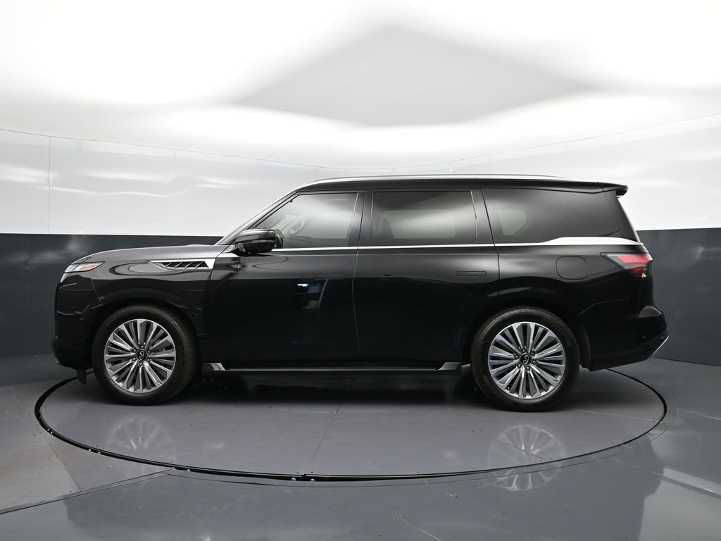 Certified Used 2025 Black INFINITI LUXE image 4