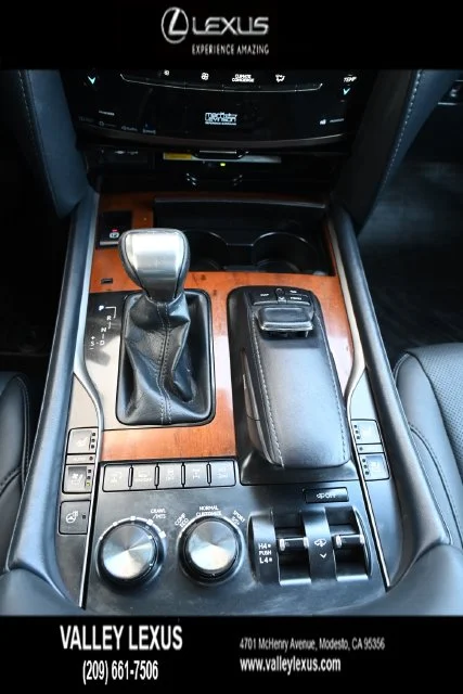 Used 2018 White Lexus 570 image 11