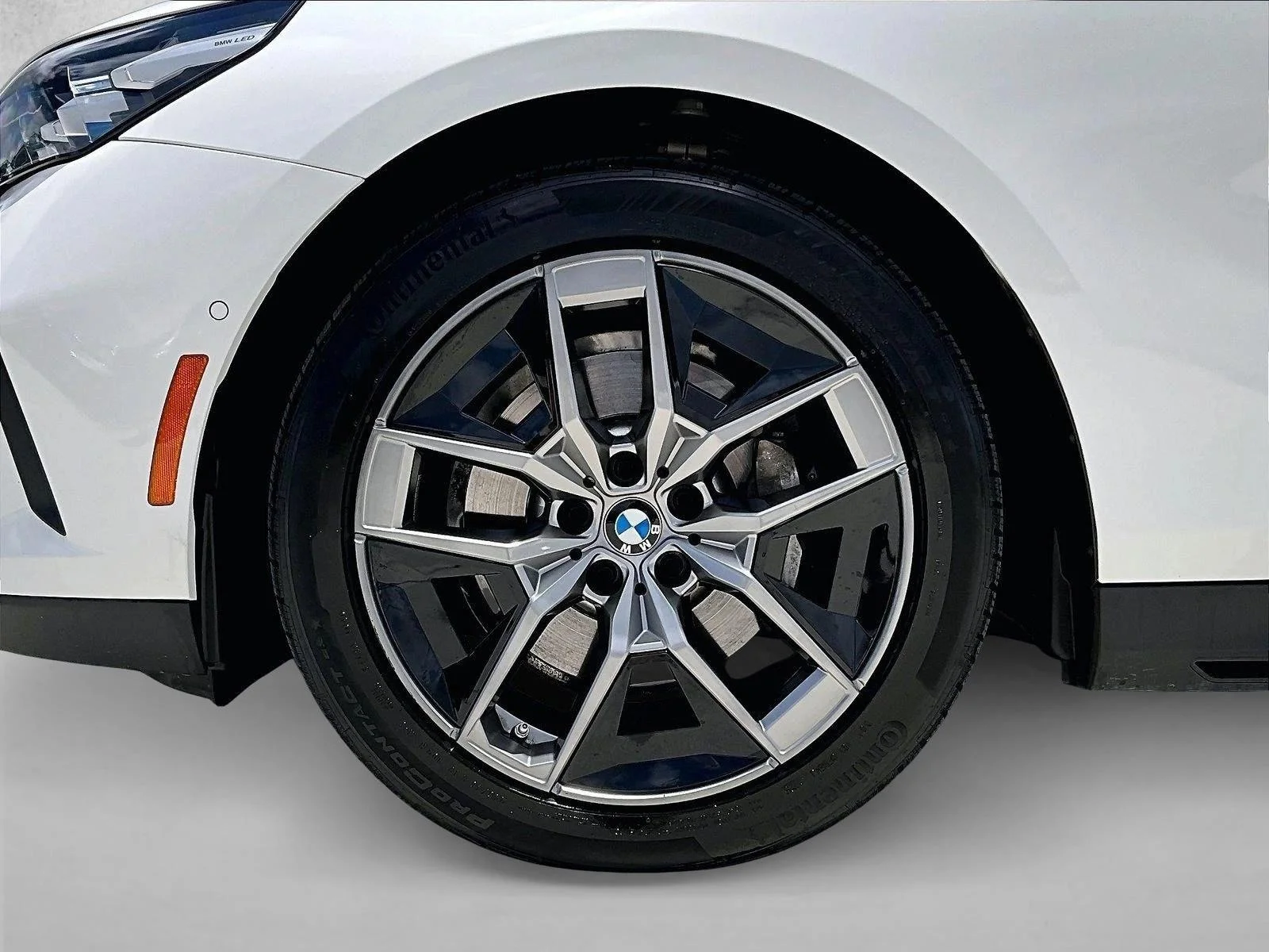 2026 BMW 5 Series 530i - Photo 10