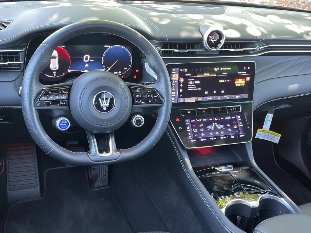 Used 2025  Maserati Modena image 6