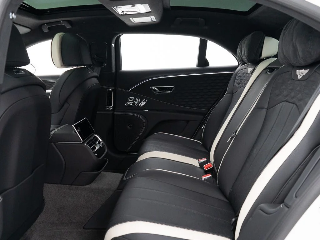 Used 2025 Glacier White Bentley Speed First Edition image 24